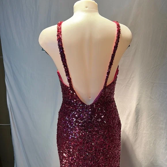 Elegant Sequin Evening Gown - Picture 7 of 13